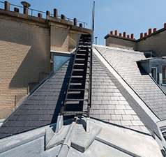 Travaux de toiture aux mains d’un spécialiste couvreur Montmorency 95160